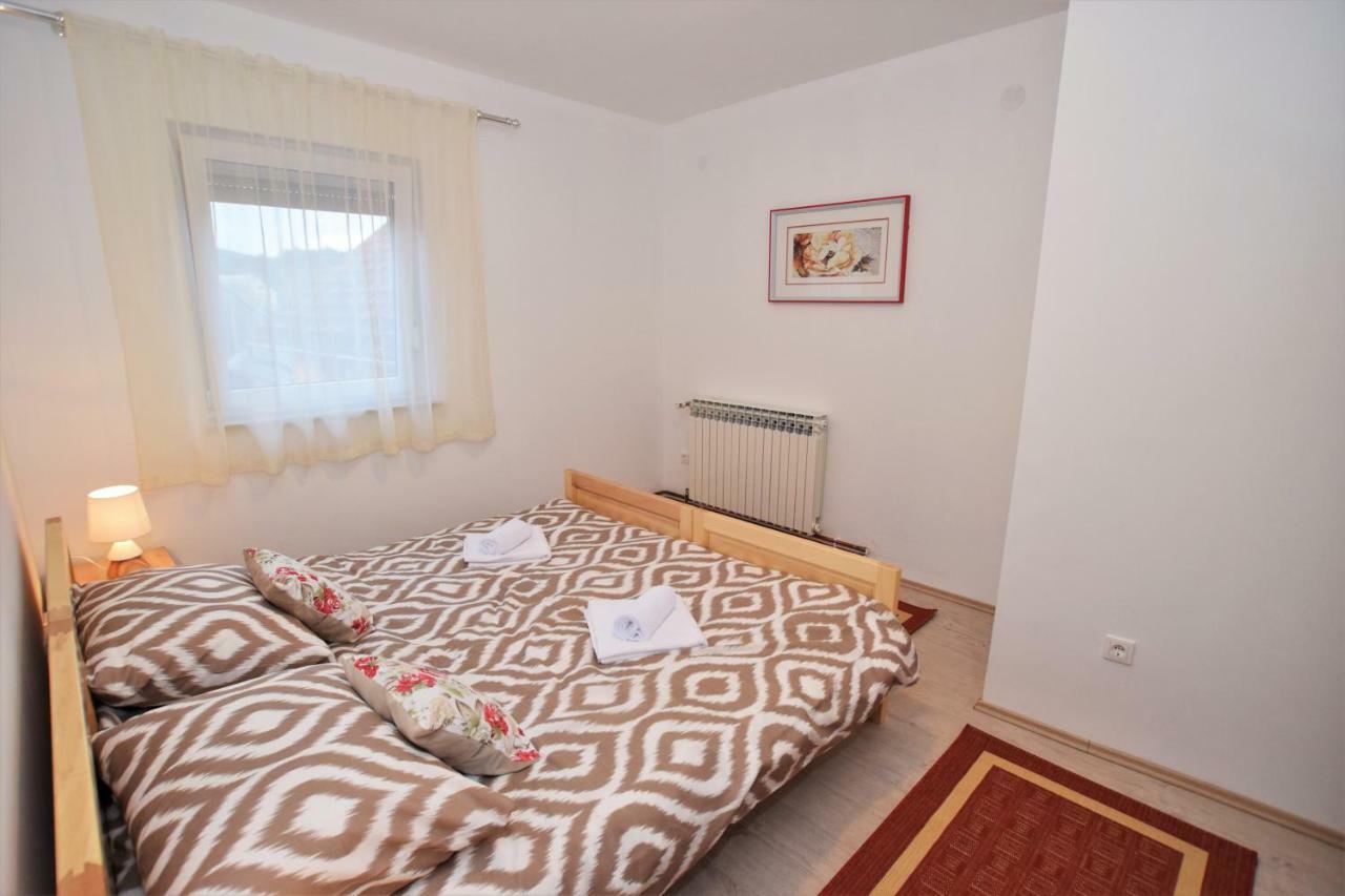 Privatni smjestaj Most Otočac Zewnętrze zdjęcie