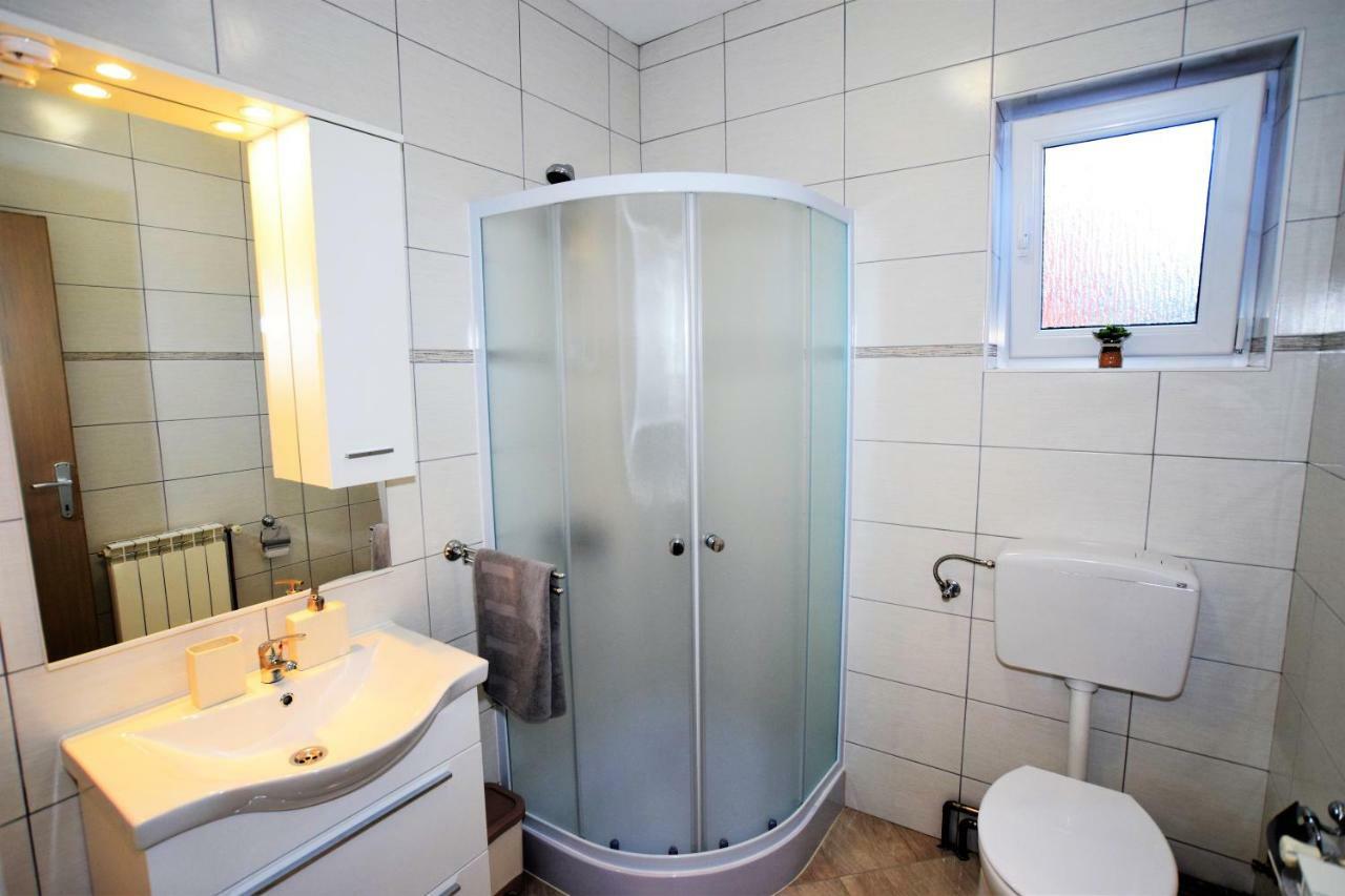 Privatni smjestaj Most Otočac Zewnętrze zdjęcie